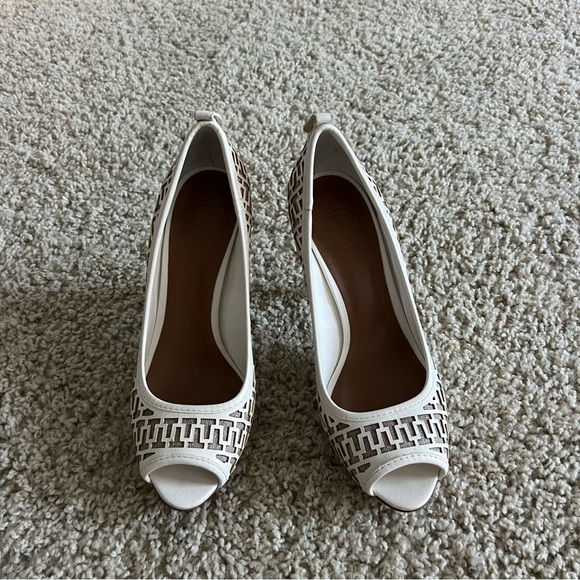 Tory Burch white heels - Picture 1 of 7